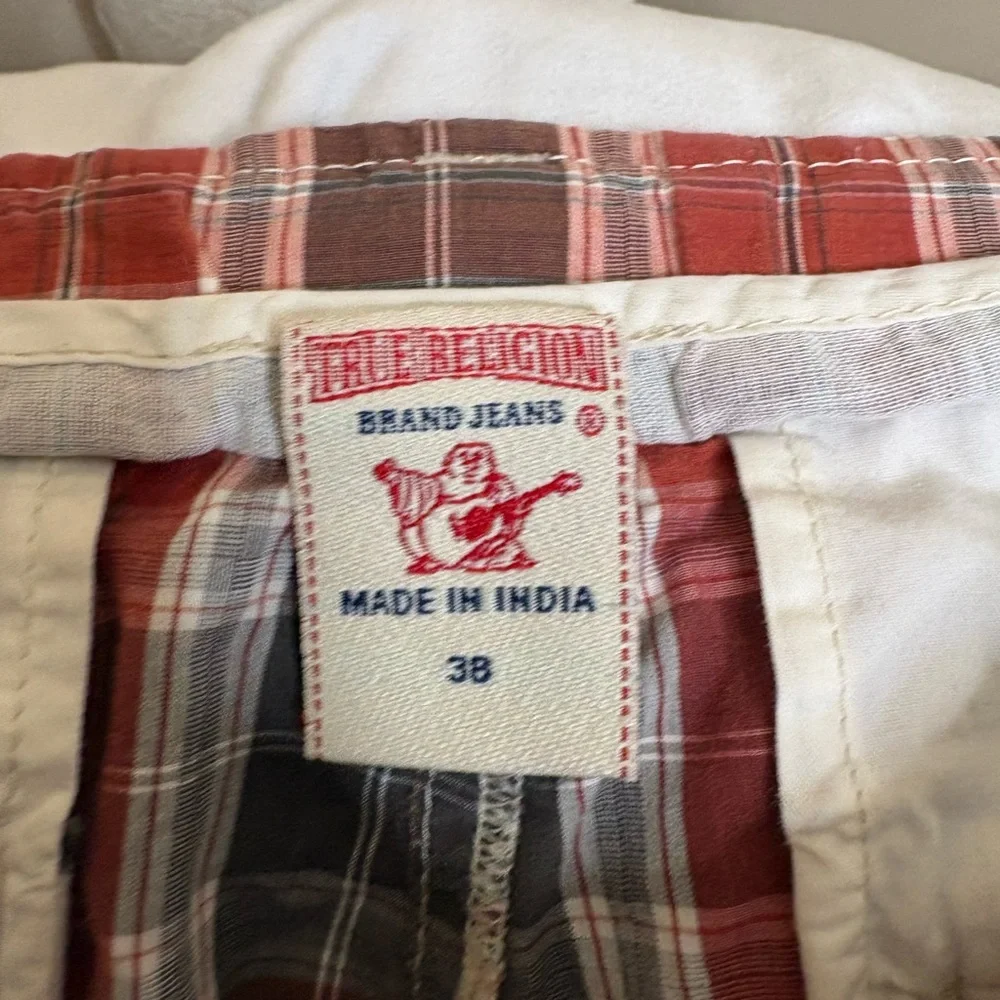 True Religion Cargo Plaid Shorts Style ML44J75VF Color Crimson Size 38